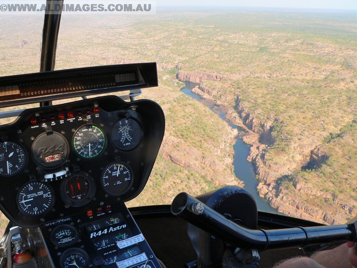 678x503 pixels (216K)